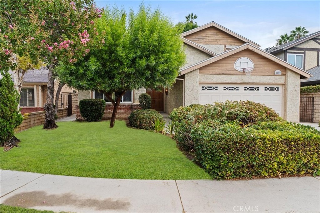 Welcome to Sherwood Forest in Northridge, one of the San Fernando Valley’s most desirable neighborhoods. This single-family home, offers 4 bedrooms, 3 bathrooms, and 2,372 square feet of living space on a 6,474 square foot lot, perfectly situated on a quiet cul-de-sac.
Inside, you’ll find a spacious layout with generous living areas designed for comfort and entertaining. The property combines the charm of a well-established community with the convenience of modern living, making it ideal for families and professionals alike.
Sherwood Forest is celebrated for its tree-lined streets, sense of community, and proximity to top local amenities. Just moments away, you’ll find California State University Northridge (CSUN), the Northridge Fashion Center, parks, and highly regarded schools. Easy freeway access ensures a smooth commute while allowing you to enjoy the peaceful, suburban atmosphere the neighborhood is known for.
This home represents a rare opportunity to own in a community with such rich history, curb appeal, and enduring popularity.