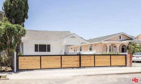 Photo of 1733 S New England Street #1733, Los Angeles, CA 90006 (MLS # 26646689)