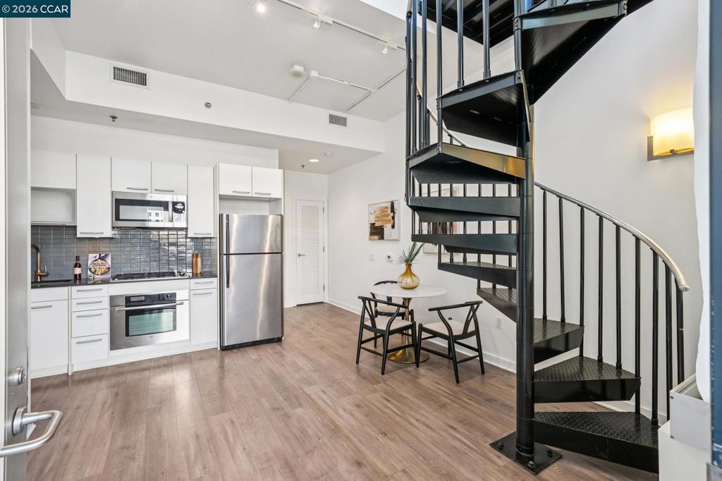 501 Beale St 1D
