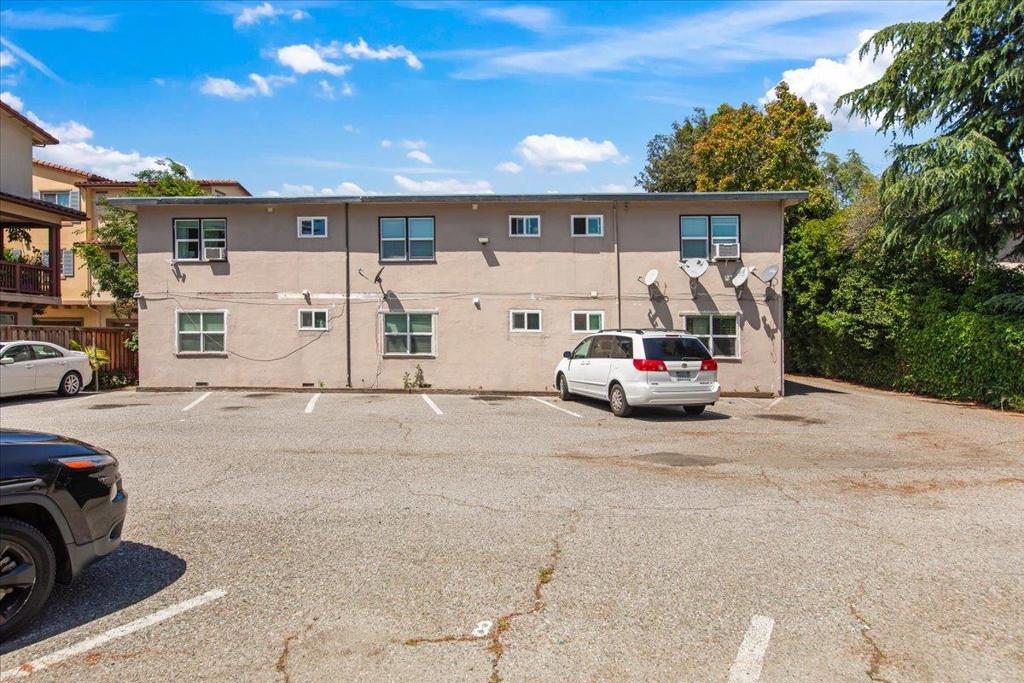 370 N Fair Oaks Avenue