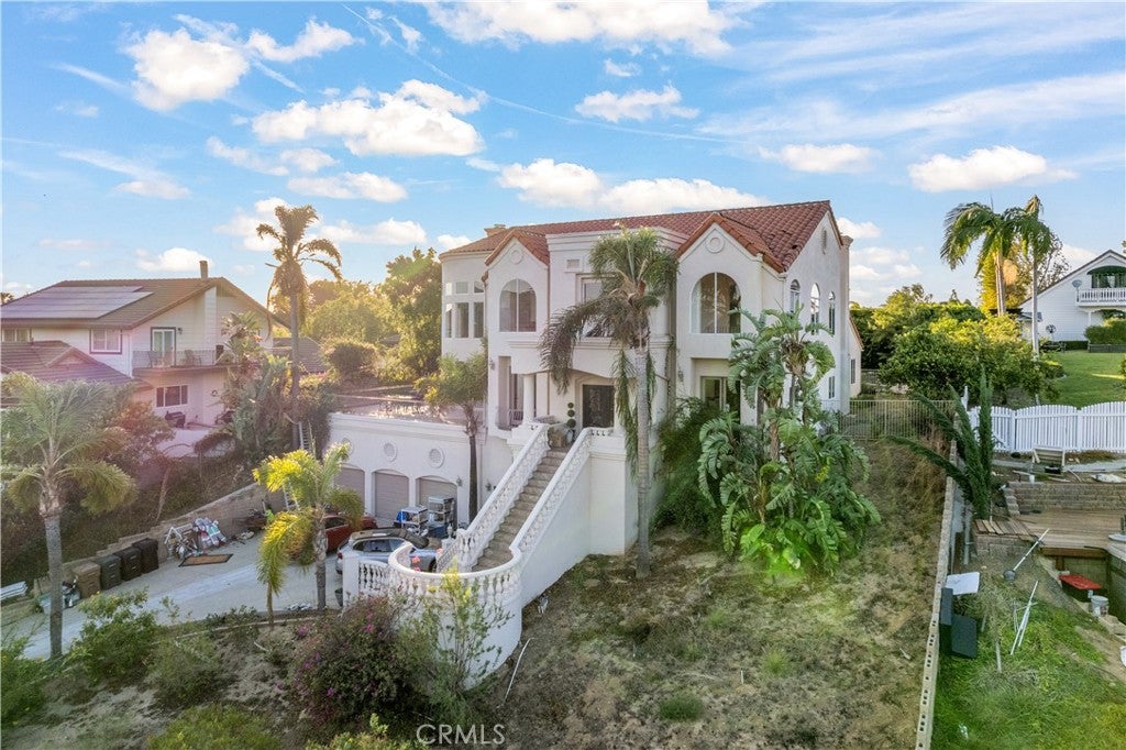 6041 Calle Mirador
