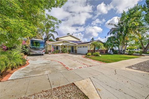 22441 Hartland West Hills CA 91307