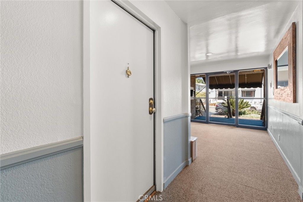 Photo of 1021 N Crescent Heights Boulevard #101, Los Angeles, CA 90046 (MLS # SB25165697)