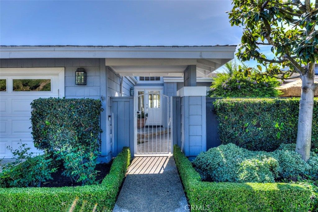 Photo of 3621 Geranium Ave, Corona Del Mar, CA 92625 (MLS # OC26054278)