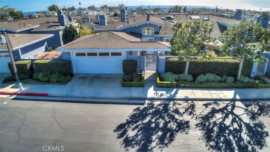 Photo of 3621 Geranium Ave, Corona Del Mar, CA 92625 (MLS # OC26054278)