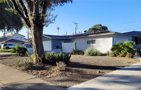 Photo of 3026 Bautista St, Riverside, CA 92506 (MLS # IV26079640)