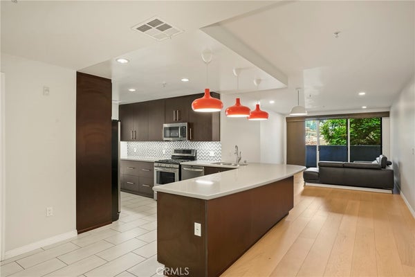 540 S KENMORE AVE UNIT 203, LOS ANGELES, CA 90020 - Image bcce45230df50f3a19fcbfafd6a0cdd2/2804449063