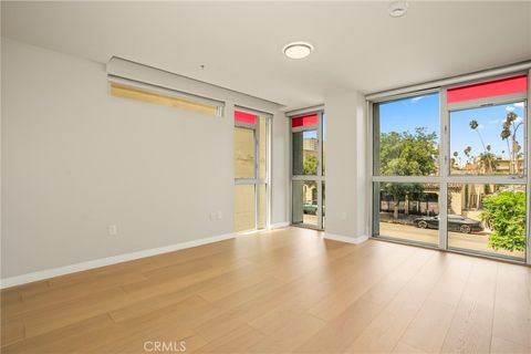 Tiny photo for 540 S Kenmore Avenue #203, Los Angeles, CA 90020 (MLS # BB26136125)