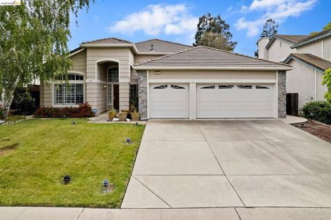 Photo of 2433 Mimosa Way Way, Antioch, CA 94509 (MLS # 41132508)