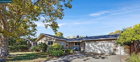 Photo of 1732 Lemonwood Dr DR, Concord, CA 94519 (MLS # 41149917)