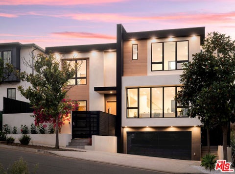 Photo of 605 Erskine Drive, Los Angeles, CA 90272 (MLS # 26989243)