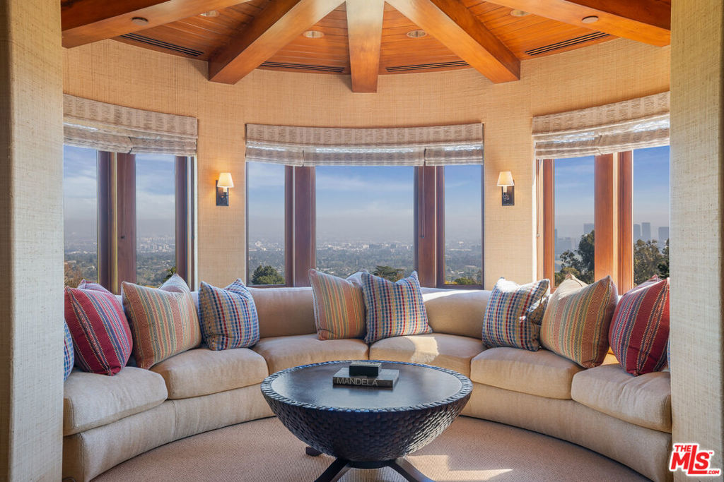 1101 Bel Air Place