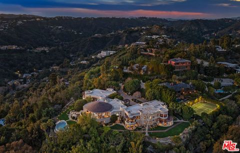 1101 Bel Air Place Los Angeles CA 90077