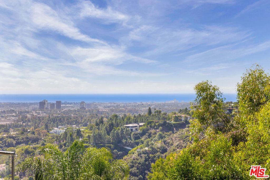 1101 Bel Air Place