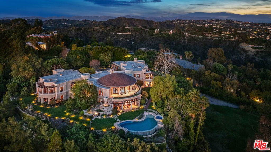 Photo of 1101 Bel Air Place, Los Angeles, CA 90077 (MLS # 25536281)