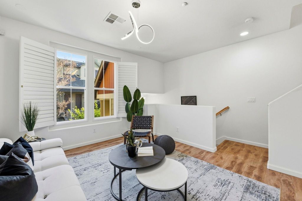 Photo of 43220 Giovanni Terrace, Fremont, CA 94539 (MLS # 41120977)