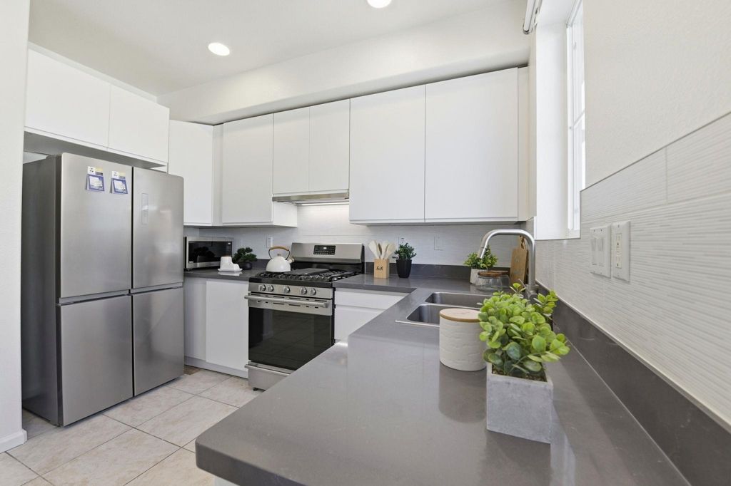 Photo of 43220 Giovanni Terrace, Fremont, CA 94539 (MLS # 41120977)