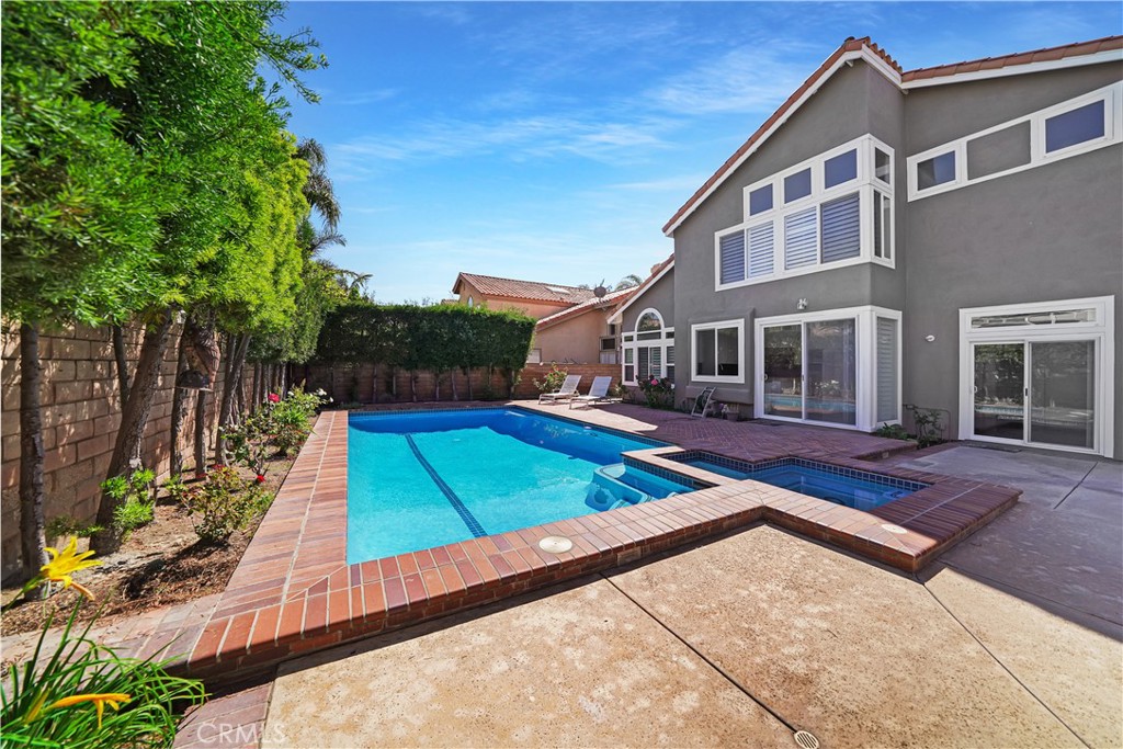 Huntington Court (HUNC) - Residential Lease