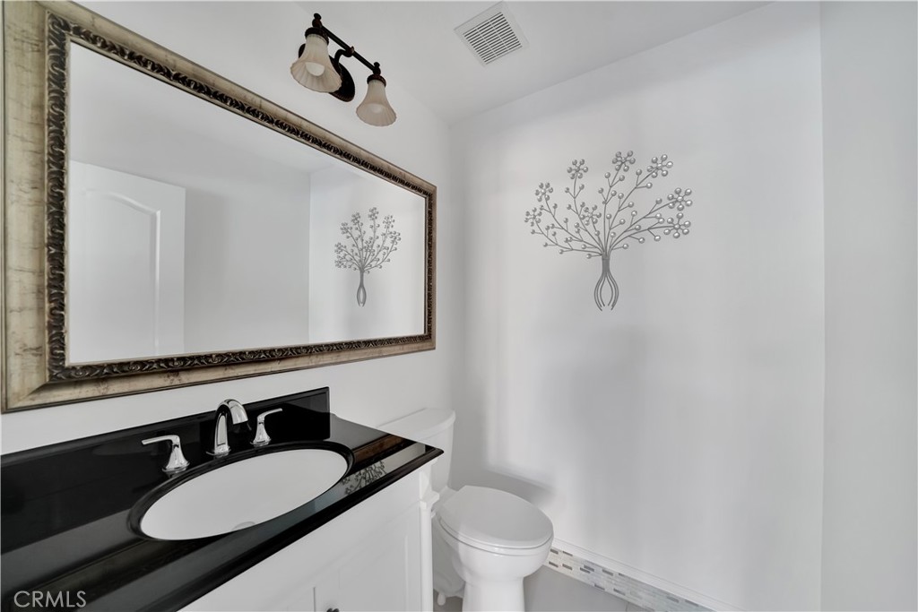 Huntington Court (HUNC) - Residential Lease