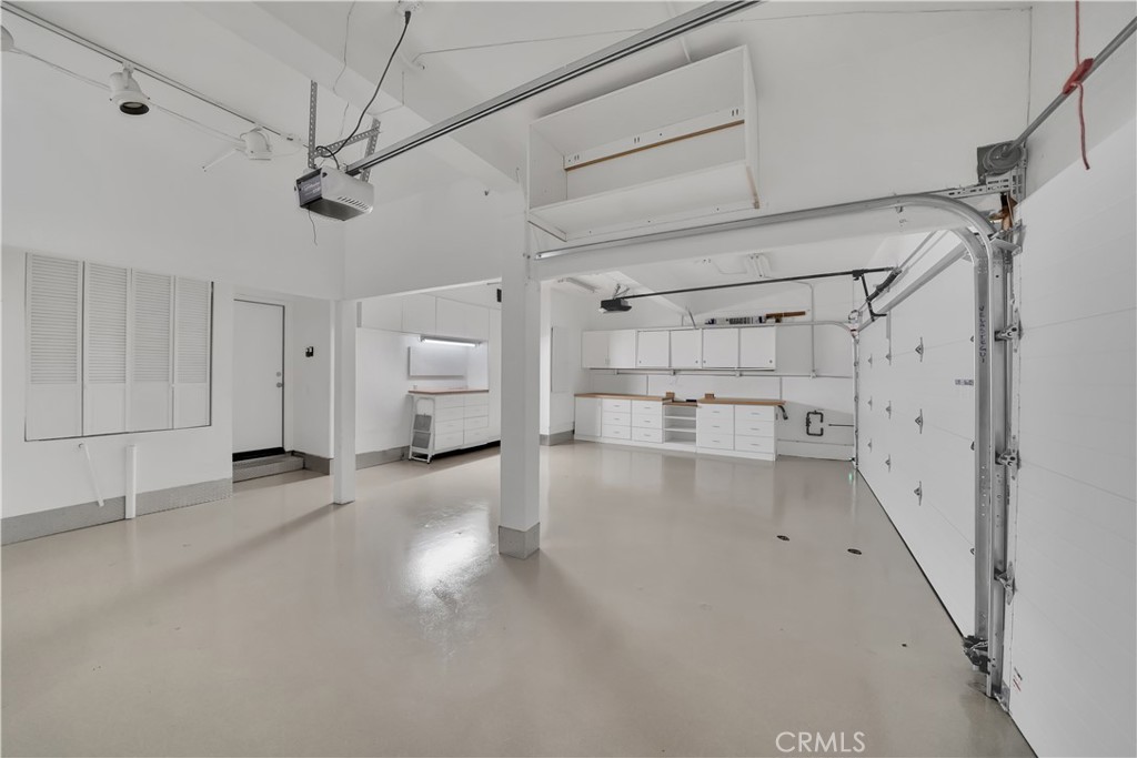 Huntington Court (HUNC) - Residential Lease