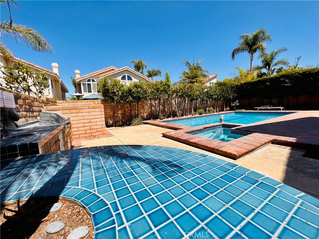 Huntington Court (HUNC) - Residential Lease