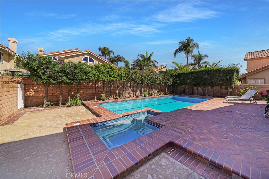 Huntington Court (HUNC) - Residential Lease
