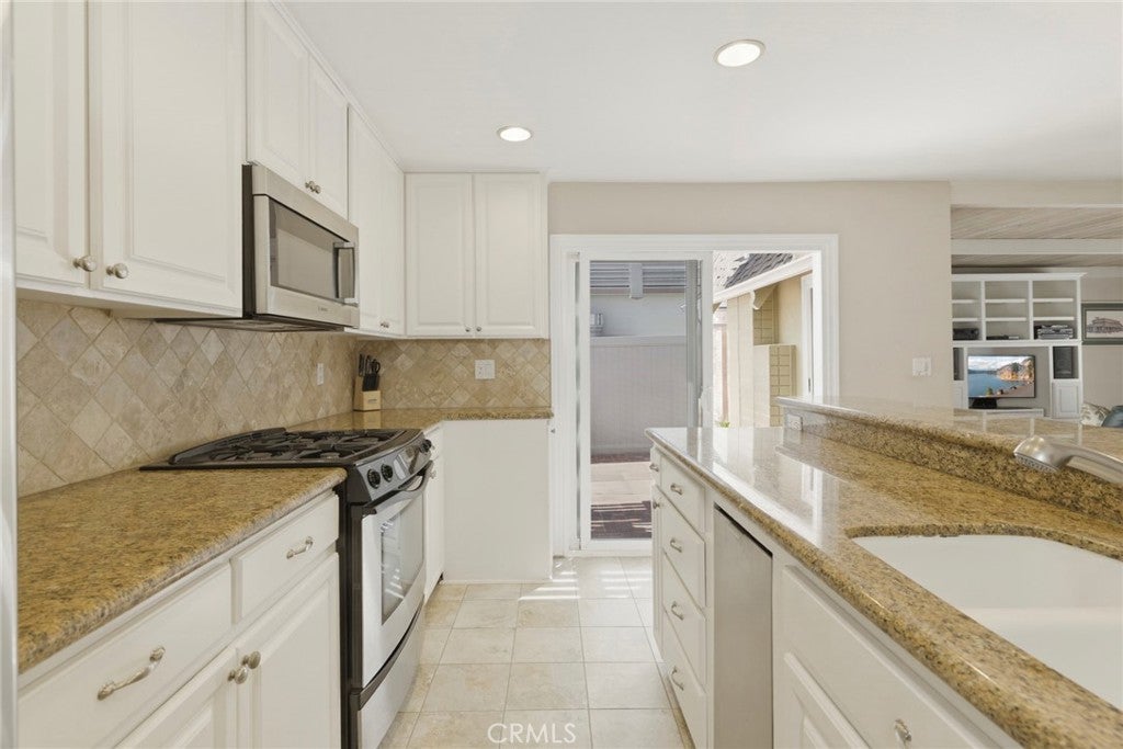 238 Walnut Street, Newport Beach CA 92663 - Photo 10