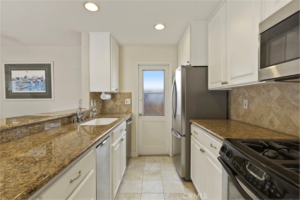 238 Walnut Street, Newport Beach CA 92663 - Photo 9