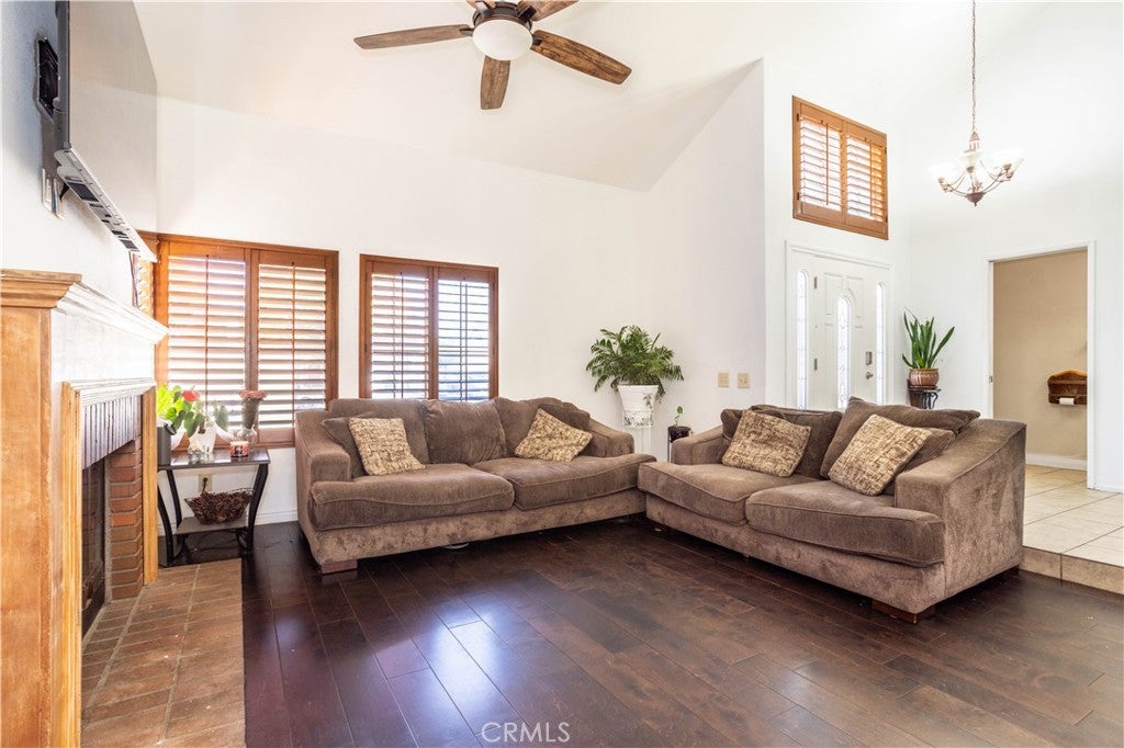 37422 cambridge Lane