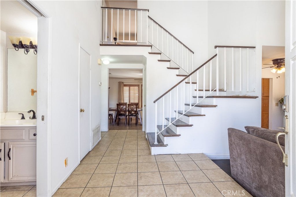 37422 cambridge Lane