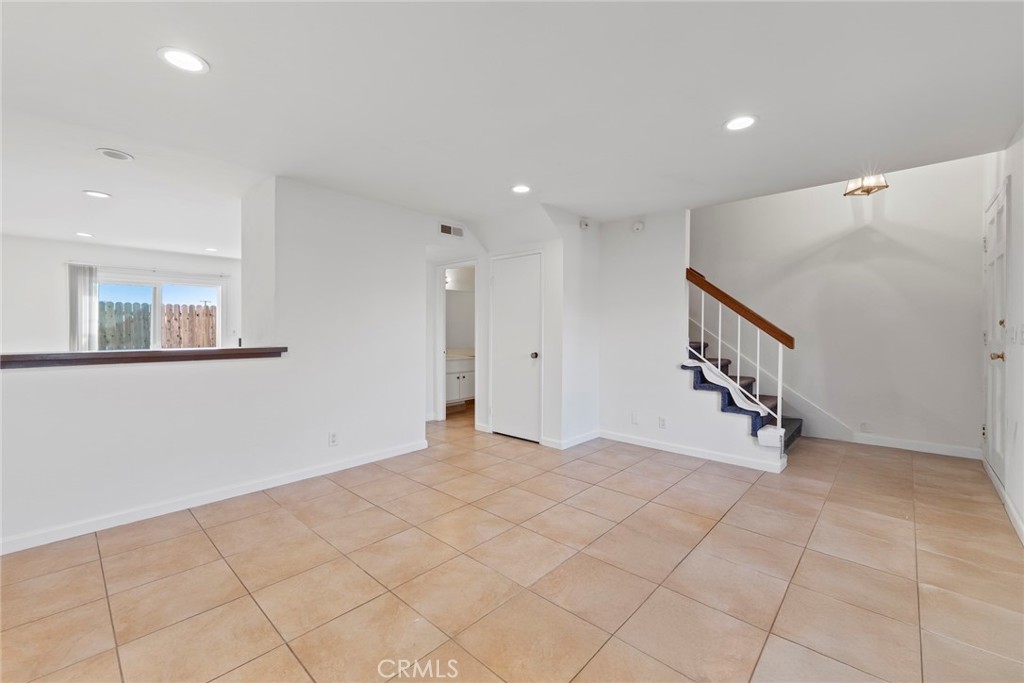 Properties 4 17641 Windward