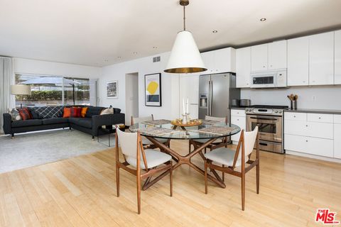 Photo of 1710 Redcliff Street, Los Angeles, CA 90026 (MLS # 26835315)