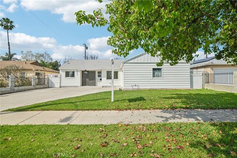 Photo of 8061 Hesperia Ave, Reseda, CA 91335 (MLS # RS26069382)