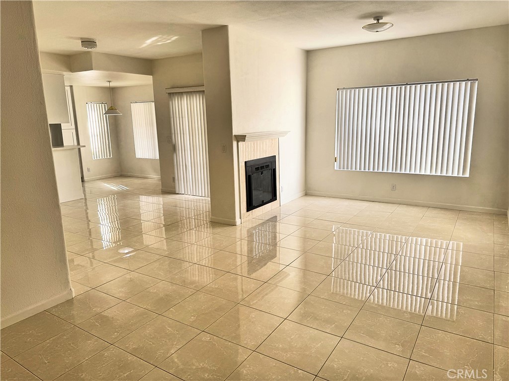 Beautiful townhome located in a secured and gated community in the heart of Reseda which has been beautifully renovated. Kitchen is fully remodeled with brand new stainless steel appliances. Very closed to CSUN and the 101 freeway. Garage has lots of built in wall storage along with a seperate storage room. This home features a large patio which is perfect for entertaining.