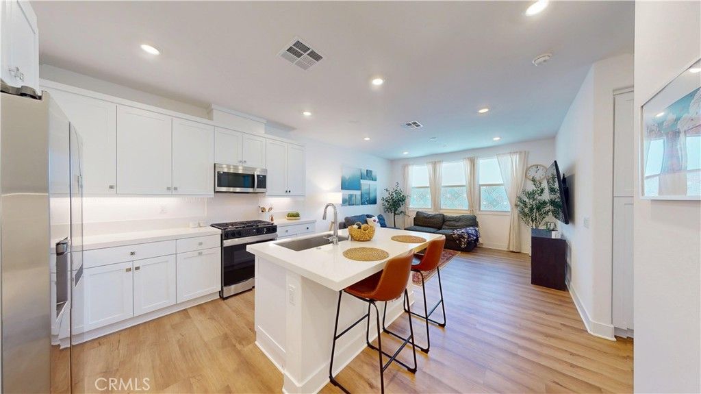 Photo of 2221 Bluegrass Way, Rancho Mission Viejo, CA 92694 (MLS # OC26052728)