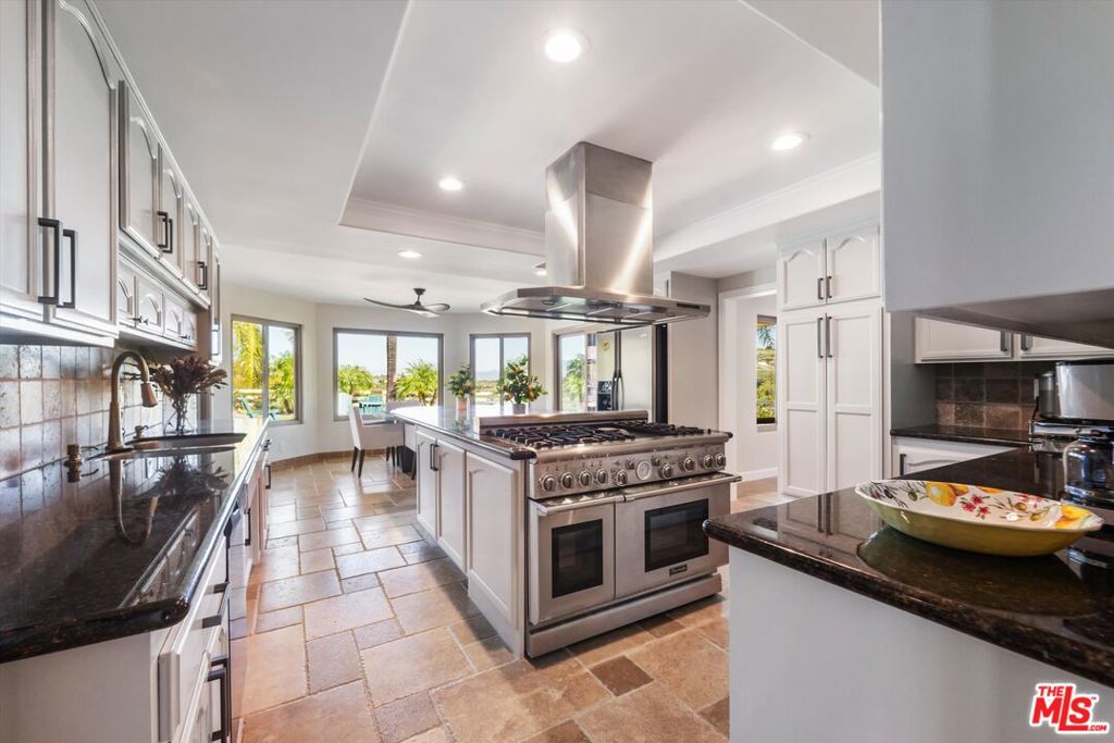 27120 Avenida Del Oro
