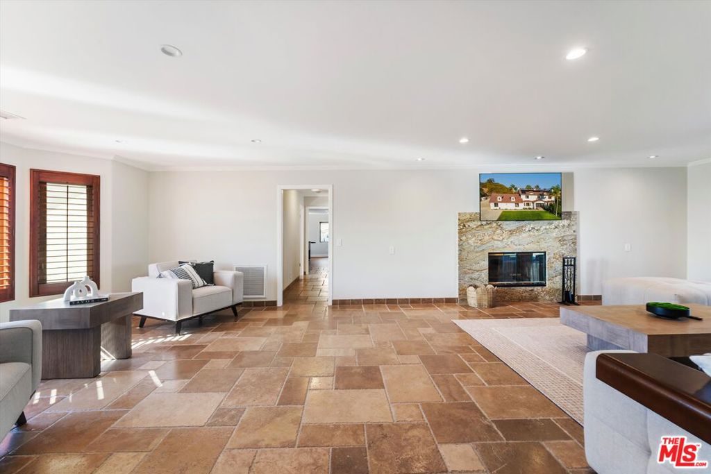 27120 Avenida Del Oro