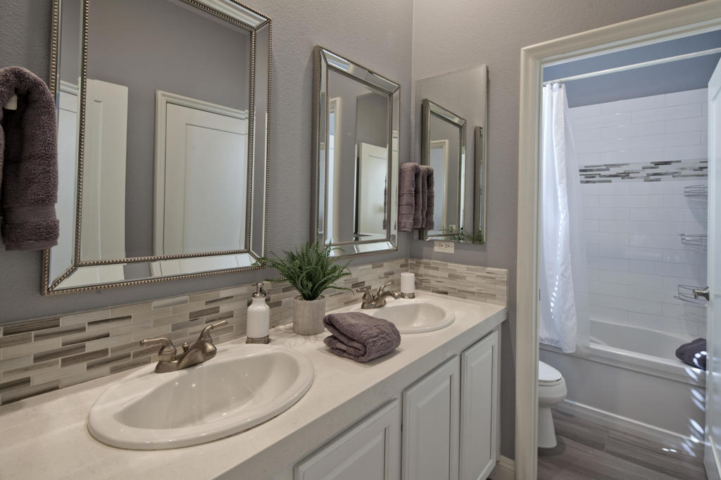 Desert River Estates - Residential Lease