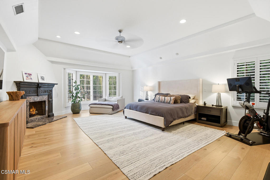 Westlake Village, California, 91362, United States, 4 Bedrooms Bedrooms, ,5 BathroomsBathrooms,Residential,Active,2044568