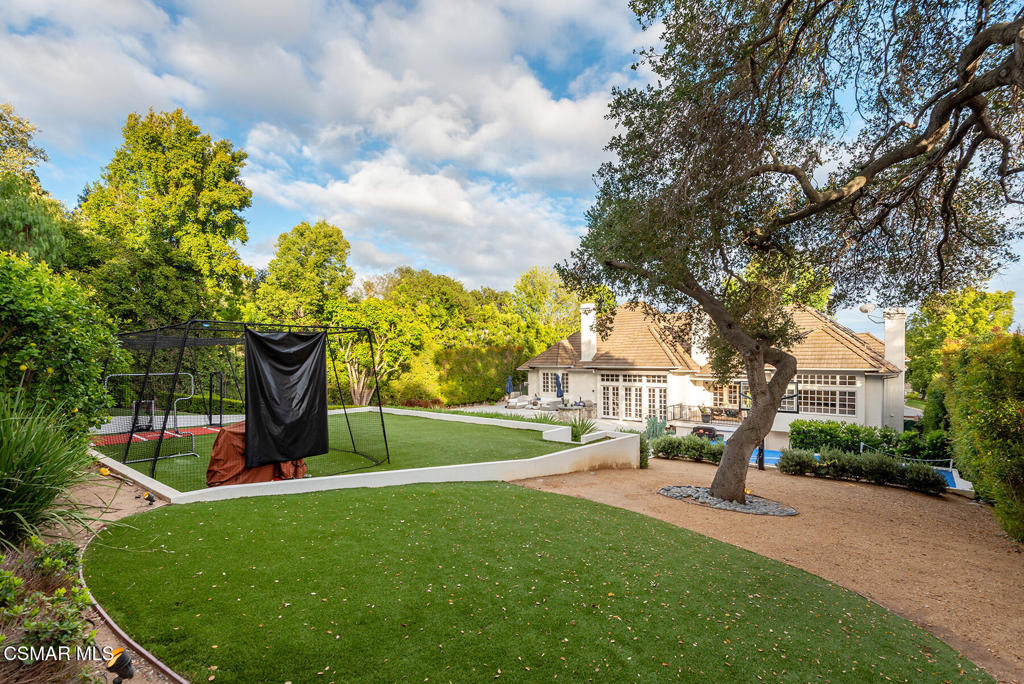 1439 Windy Mountain Avenue