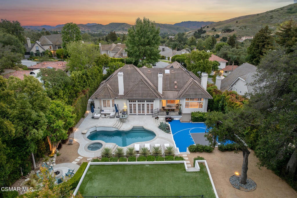 Westlake Village, California, 91362, United States, 4 Bedrooms Bedrooms, ,5 BathroomsBathrooms,Residential,Active,2044568