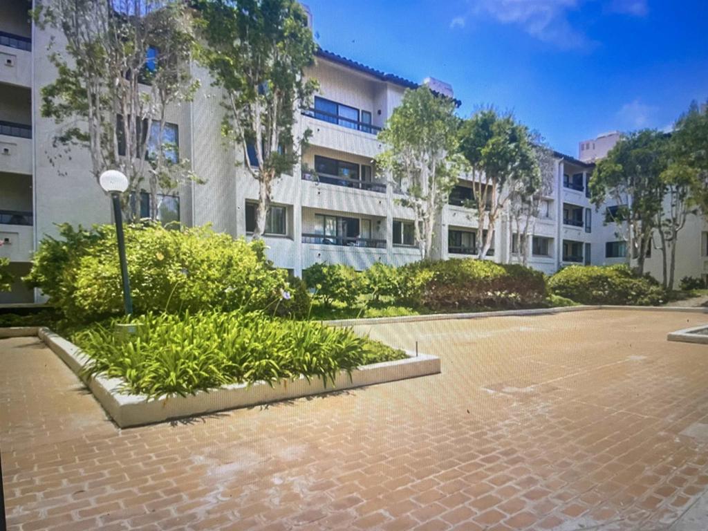5605 Friars Road 274