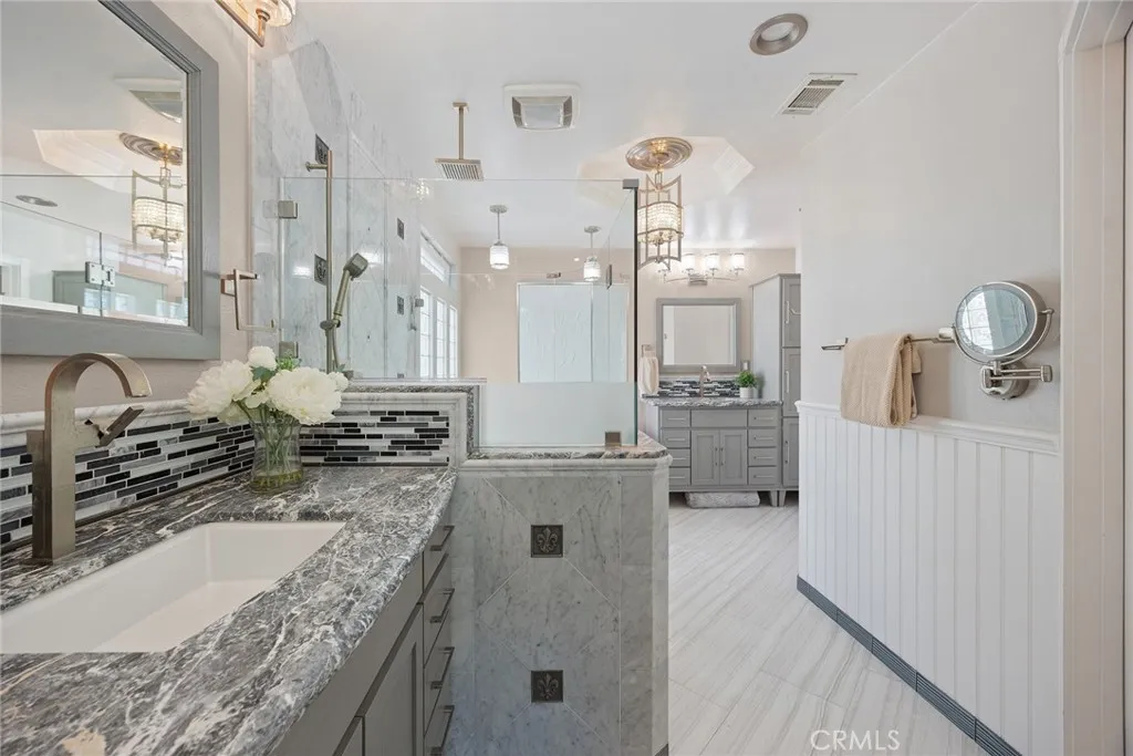 Anaheim Hills, California 92807, United States, 4 Bedrooms Bedrooms, ,3 BathroomsBathrooms,Residential,Pending,228431