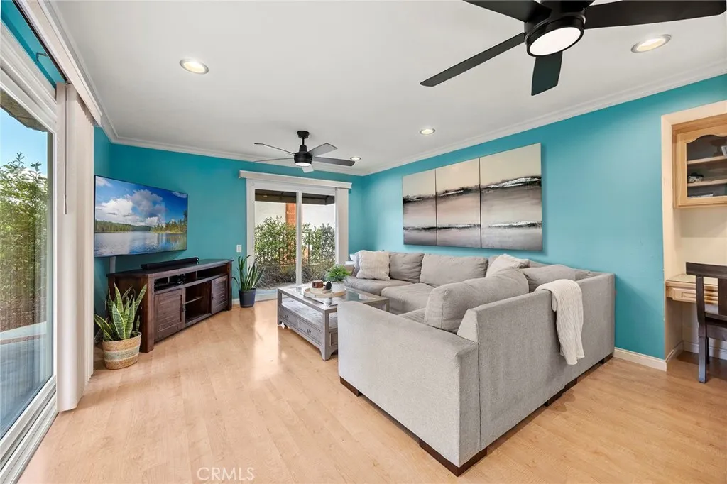 Anaheim Hills, California 92807, United States, 4 Bedrooms Bedrooms, ,3 BathroomsBathrooms,Residential,Pending,228431