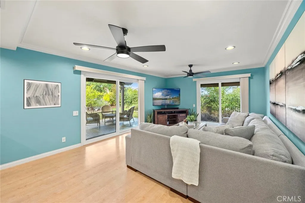 Anaheim Hills, California 92807, United States, 4 Bedrooms Bedrooms, ,3 BathroomsBathrooms,Residential,Pending,228431