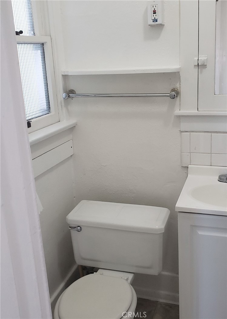 Alamitos Beach (AB) - Residential Income