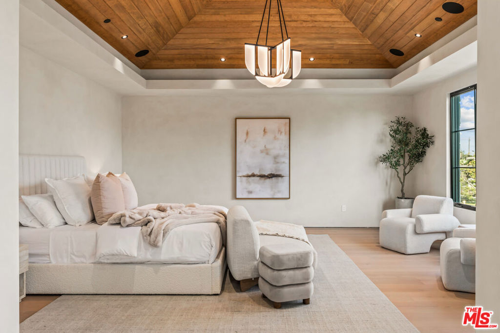Properties 2 13041 Rose Avenue