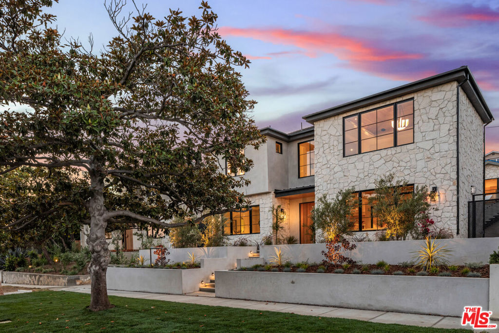Properties 4 13041 Rose Avenue