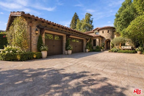 Photo of 4835 Oak Park Avenue, Encino, CA 91316 (MLS # 26101776)