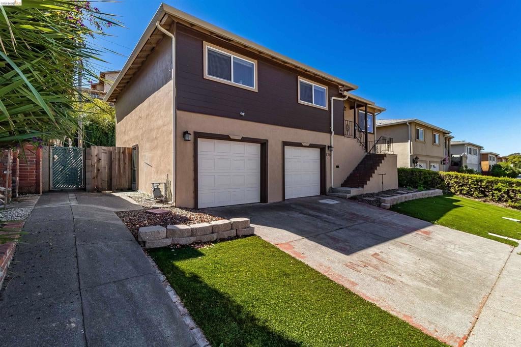 335 Pepper Dr
